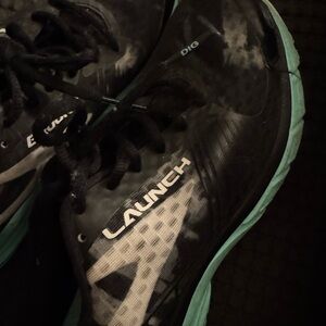 Women’s Brooks Launch Sneakers size 9.5 M. Great condition!! $45.00 paid $150